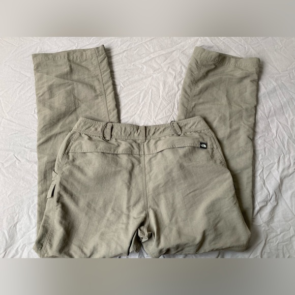 The North Face active adjustable pants (unzip-able to shorts) - Picture 3 of 6